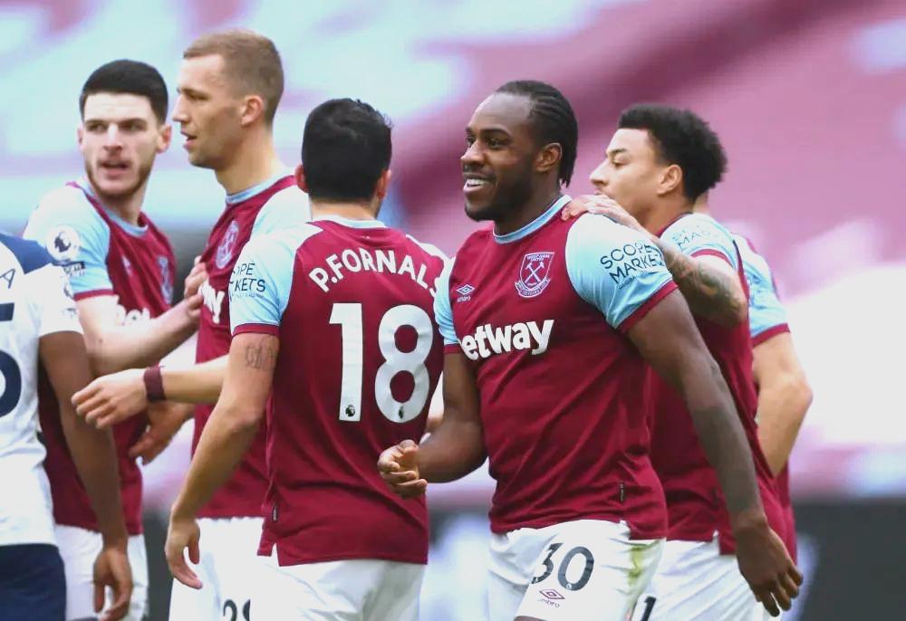 狼队在对阵西汉姆联的比赛中获胜